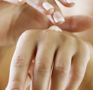 Уход за кожей рук Лечебные мази и кремы от дерматита